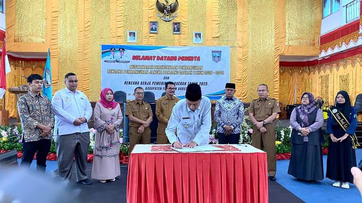 Wakil Bupati Risnawanto Buka Musrenbang RPJPD 2025 2045 Dan RKPD 2025